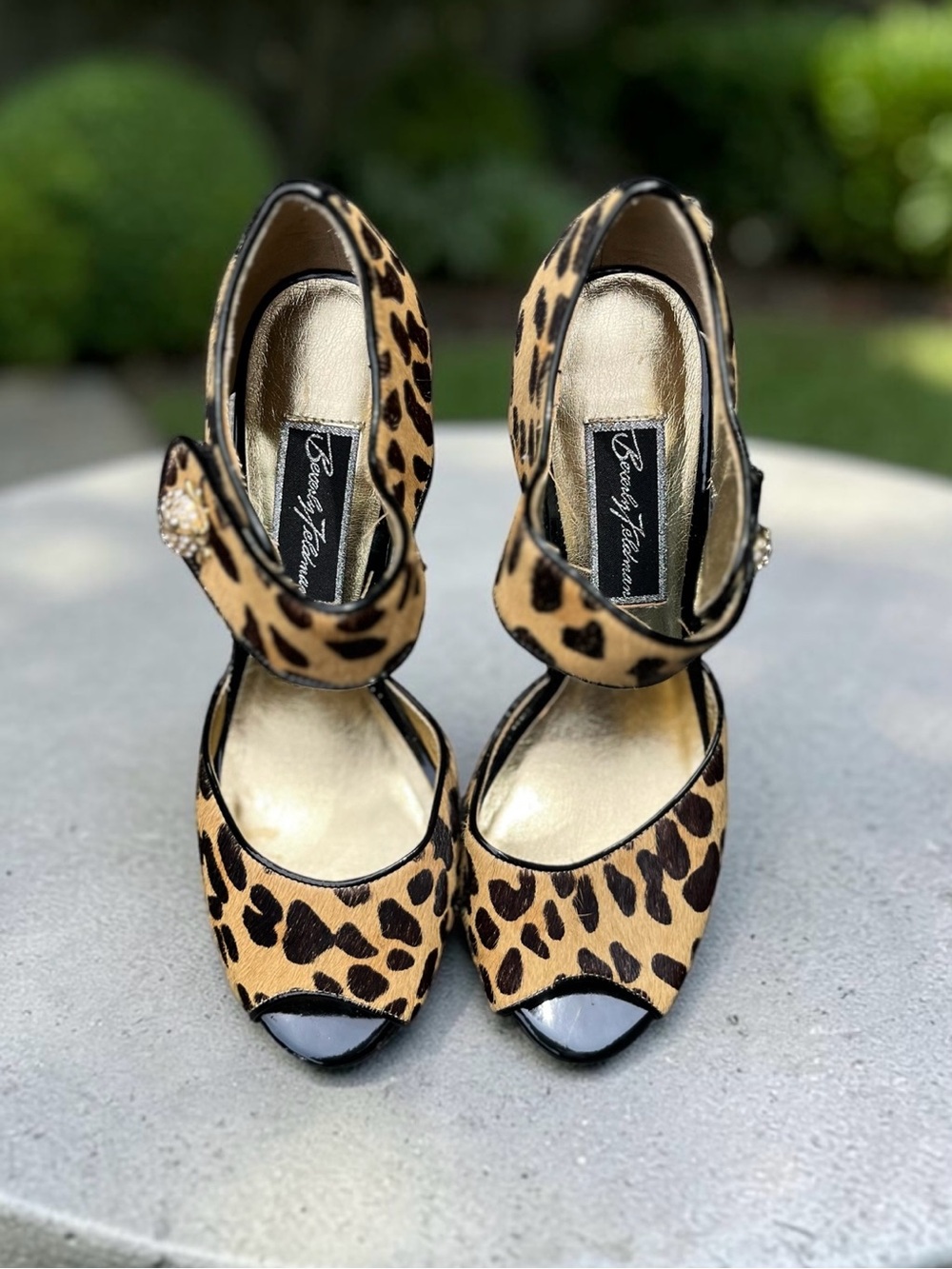 Beverly Feldman Leopard Print Calf Hair Stiletto Heels 8M Ladybug Accent - Picture 8 of 9